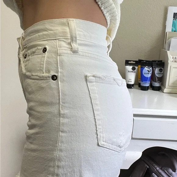 AGOLDE White High-Rise Button-Fly Frayed Denim Shorts - Picture 5 of 5